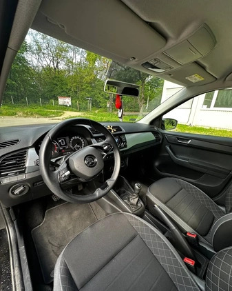 Skoda Fabia cena 58000 przebieg: 25000, rok produkcji 2021 z Poznań małe 106